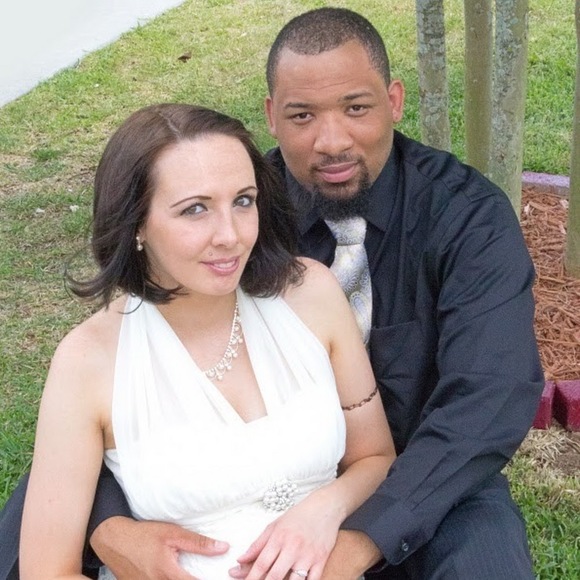 Meet your Posher, Corinne - Picture 1 of 1